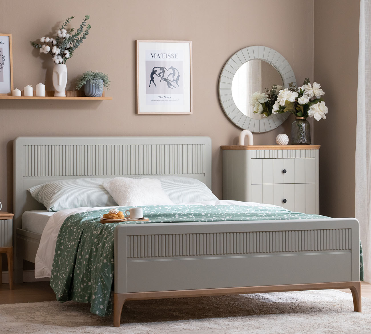 Кровать двуспальная Вида №2