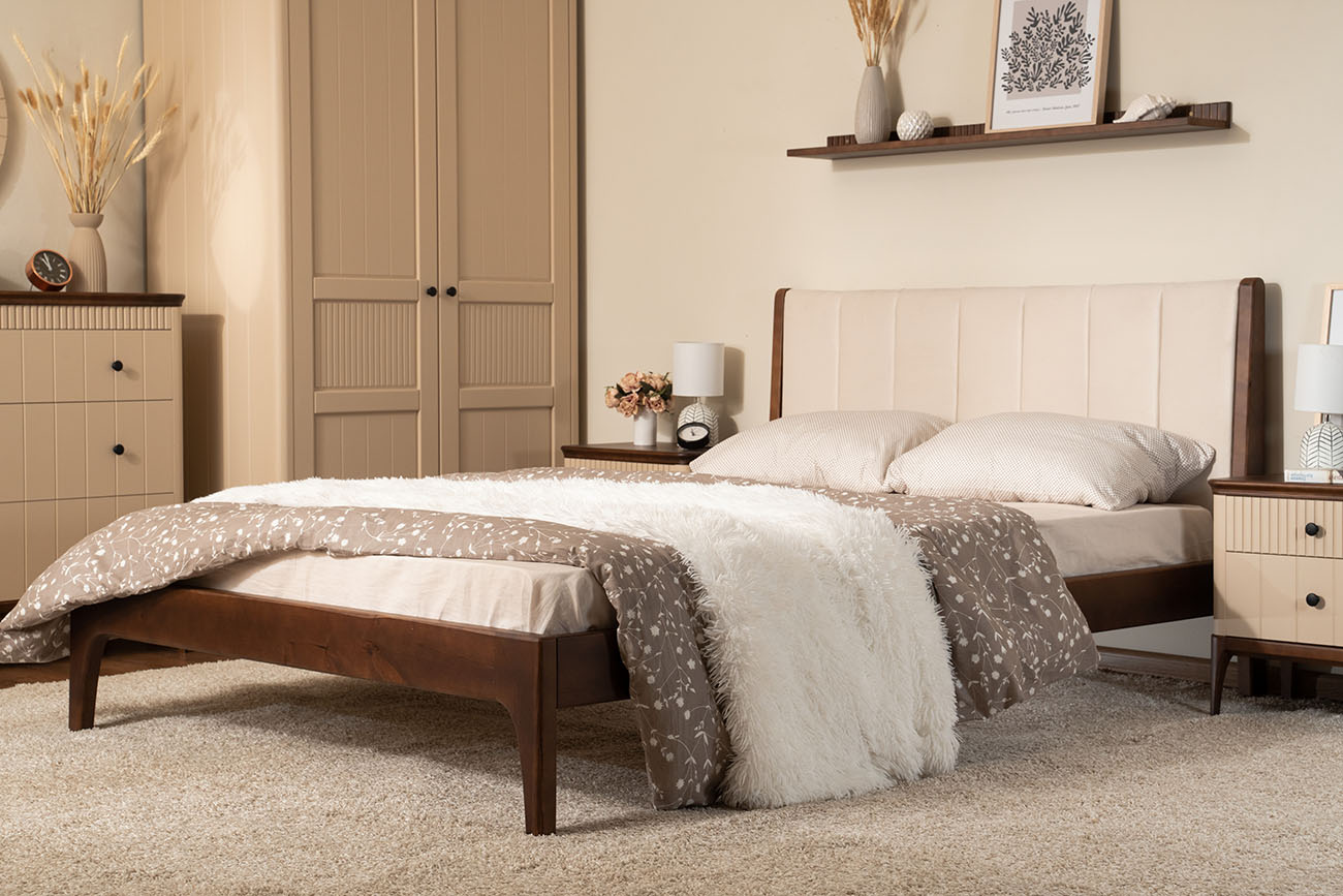 Кровать мягкая двуспальная Вида №27