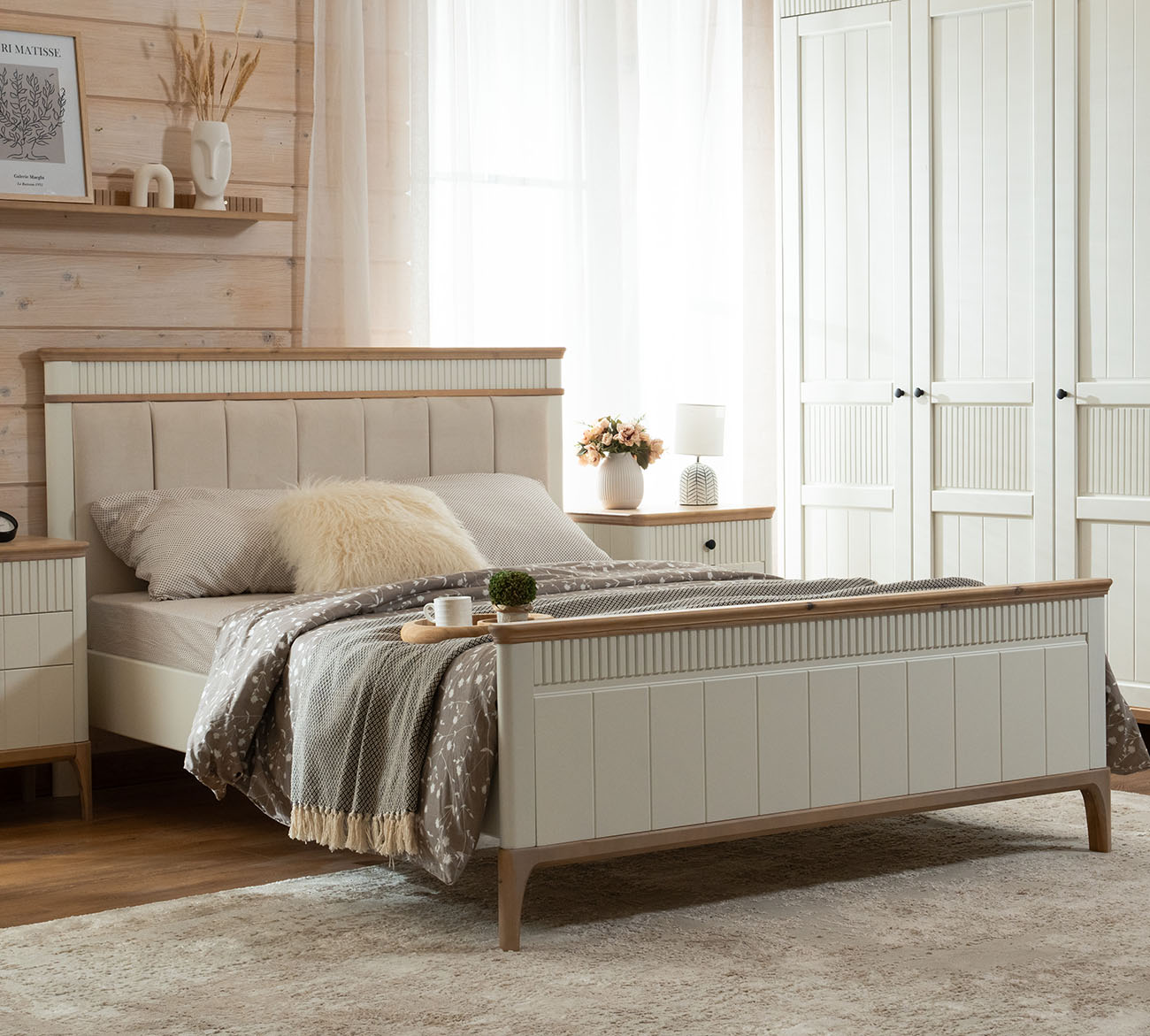 Кровать мягкая двуспальная Вида №20