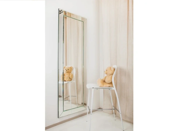 Зеркало настенное Lay 2000 с тонированной рамкой