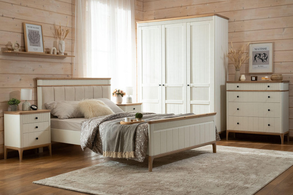 Шкаф трехстворчатый Вида №1