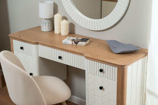 Стол туалетный Вида №1