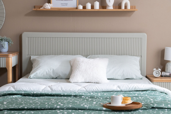 Кровать двуспальная Вида №1