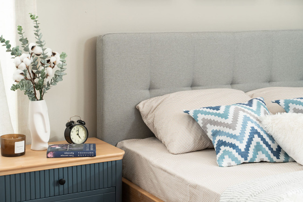 Кровать мягкая односпальная Вида №28