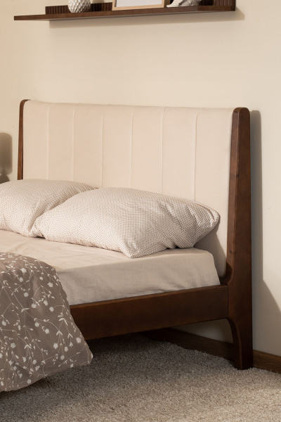 Кровать мягкая двуспальная Вида №27